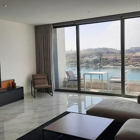 Lovely Seaview Two Bedroom Unit In Tas-sliema Apartment