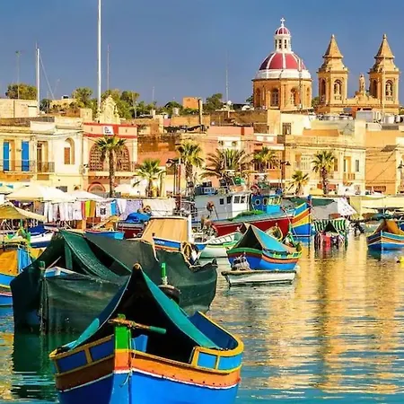 Lovely Seaview Two Bedroom Unit In Tas-sliema *