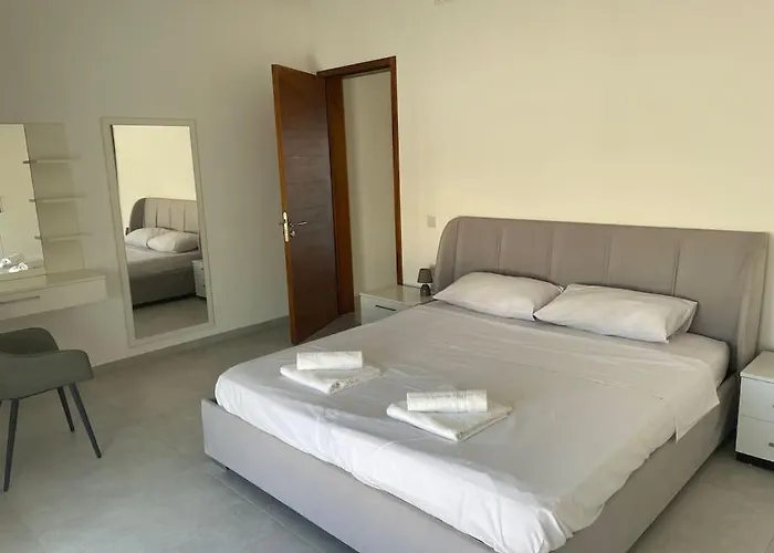 아파트 Lovely Seaview Two Bedroom Unit In Tas-sliema