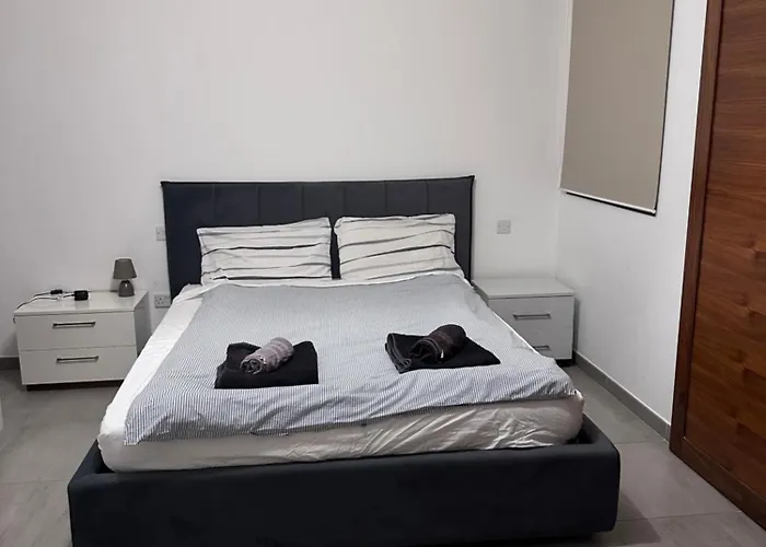 Lovely Seaview Two Bedroom Unit In Tas-sliema Apartamento *