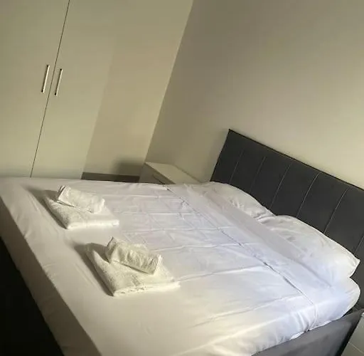 Lovely Seaview Two Bedroom Unit In Tas-sliema