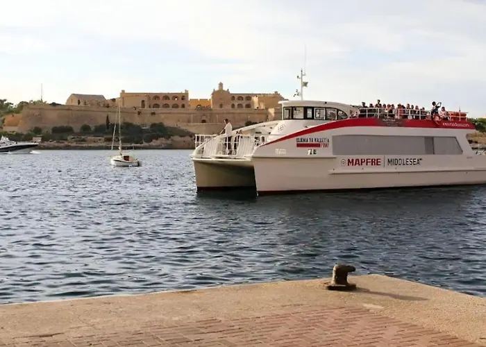 Lovely Seaview Two Bedroom Unit In Tas-sliema * 슬리에마