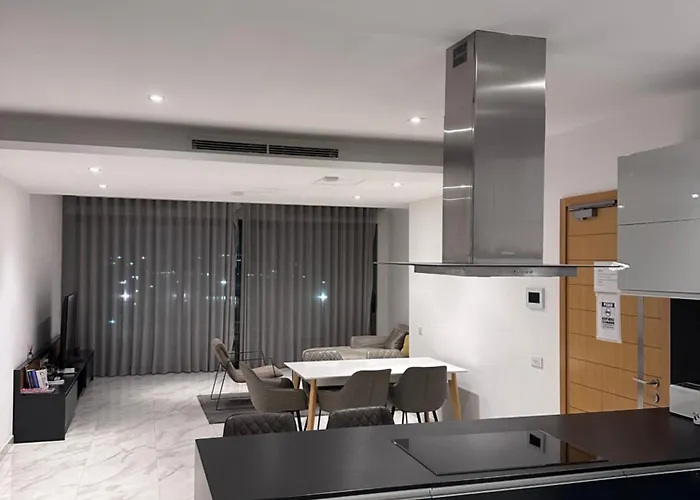 아파트 Lovely Seaview Two Bedroom Unit In Tas-sliema 슬리에마