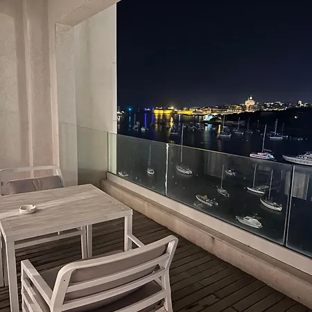 아파트 Lovely Seaview Two Bedroom Unit In Tas-sliema